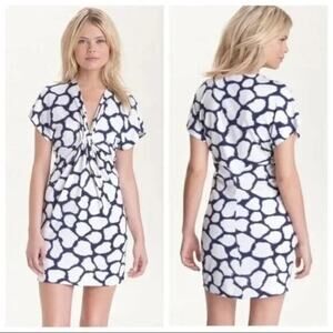 Diane Von Furstenberg Natalie 100% Silk Mini Dress Navy Blue White Size 4
